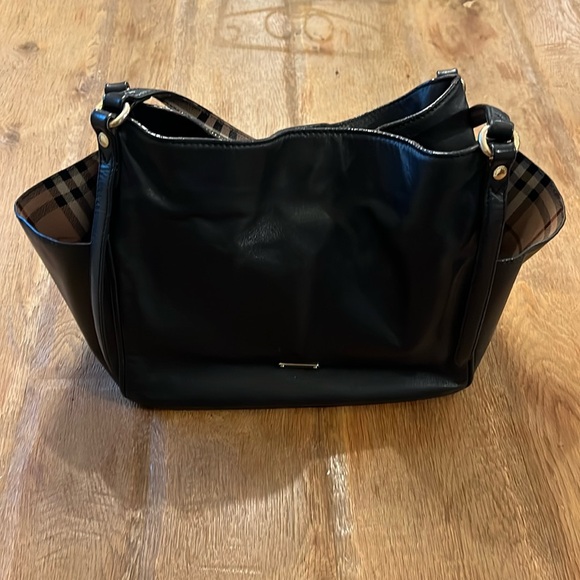 Burberry bucket bag. - Picture 1 of 16